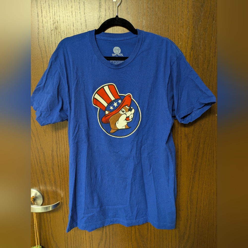 Buc-ees Graphic T-Shirt Official Size Large Men's Short Sleeve Fourth Of July